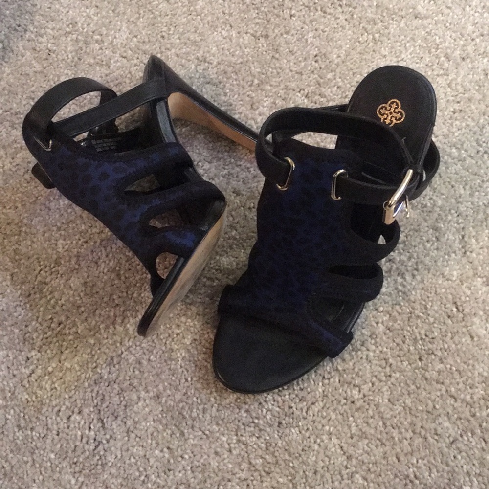 Isola Heels - Picture 2 of 3